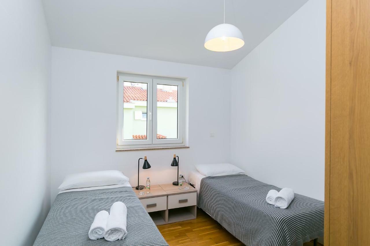 Industrial Style 2 Bedroom Apt 3 Min From The Beach! Apartmán Porec